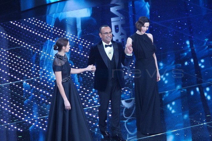 #Sanremo2016: vi piace vincere facile! l'avvio del Festival 'bis' di Carlo Conti è un sicurezza