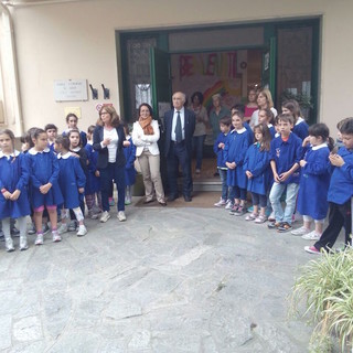 Sanremo: grande festa alla scuola di Verezzo per la 'Festa della Pace' Sanremo: grande festa alla scuola di Verezzo per la 'Festa della Pace'
