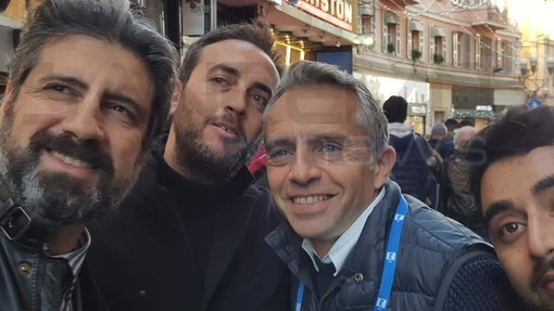 #Sanremo2019: il Festival è un successo anche fuori del Teatro Ariston (foto) #Sanremo2019: il Festival è un successo anche fuori del Teatro Ariston (foto)
