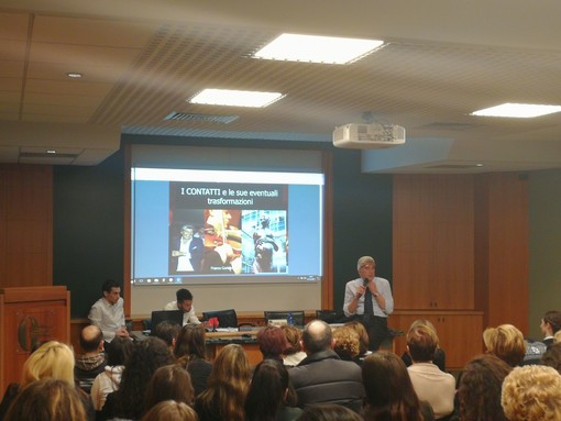 Imperia: 'LINK, il contatto e le sue trasformazioni', la relazione del prof. Franco Gorlero presentata oggi al Museo dell'Olivo Imperia: 'LINK, il contatto e le sue trasformazioni', la relazione del prof. Franco Gorlero presentata oggi al Museo dell'Olivo