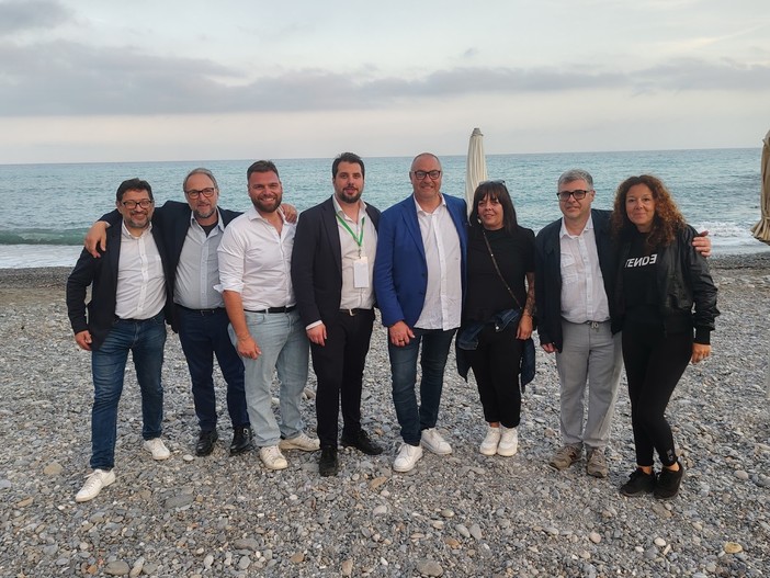 Vallecrosia: ha trionfato il 'civismo' e Fabio Perri è il nuovo sindaco, ora cosa accade al centrodestra ponentino? Vallecrosia: ha trionfato il 'civismo' e Fabio Perri è il nuovo sindaco, ora cosa accade al centrodestra ponentino?