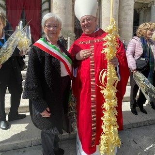 Papa Francesco ringrazia Sanremo per il dono dei 'Parmureli': Pireri "Un momento di grande emozione" (Video)