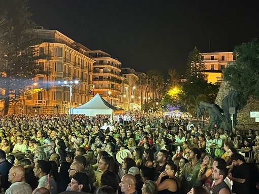 Rose Villain accende Sanremo e “mette in moto” la sicurezza: il concerto diventa la prova generale per Ferragosto