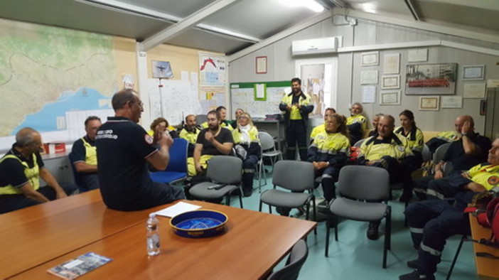 Sanremo: esercitazione in notturna per i volontari con il brevetto ‘Addetto antincendio medio e alto rischio’ (video) Sanremo: esercitazione in notturna per i volontari con il brevetto ‘Addetto antincendio medio e alto rischio’ (video)