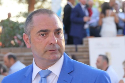 Vallecrosia: rifatta nella notte la segnaletica stradale, ma il consigliere d'opposizione Fabio Perri critica l'Amministrazione "Come si può fare un lavoro simile?" Vallecrosia: rifatta nella notte la segnaletica stradale, ma il consigliere d'opposizione Fabio Perri critica l'Amministrazione "Come si può fare un lavoro simile?"