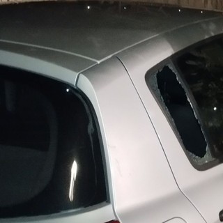 Ladri in azione a Bordighera, nel mirino auto parcheggiate: scatta l'allerta sui social Ladri in azione a Bordighera, nel mirino auto parcheggiate: scatta l'allerta sui social