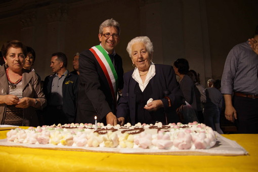 Aurigo: festeggiamenti per i 100 anni di Nonna Rosa, i ringraziamenti della famiglia Aurigo: festeggiamenti per i 100 anni di Nonna Rosa, i ringraziamenti della famiglia