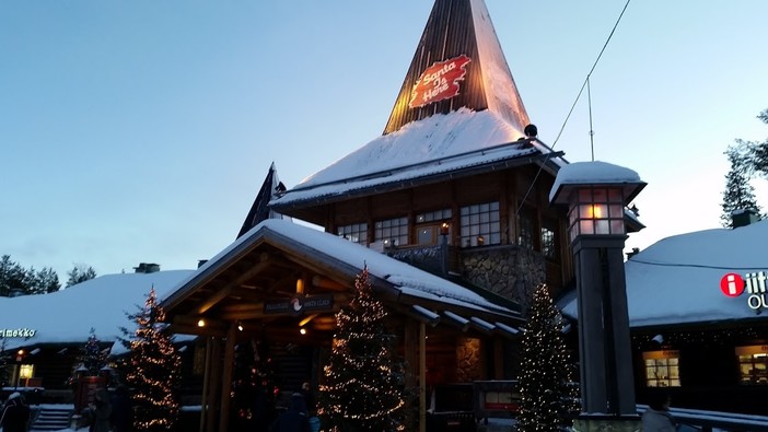 Dalla Liguria alla Lapponia nel paese di Babbo Natale, un coinvolgente viaggio alla scoperta dell'Aurora Boreale (foto) Dalla Liguria alla Lapponia nel paese di Babbo Natale, un coinvolgente viaggio alla scoperta dell'Aurora Boreale (foto)