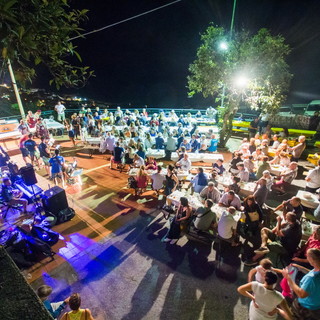 Ospedaletti: successo di partecipanti ieri sera alla tradizionale 'Festa delle Porrine' (foto)