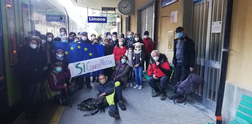 Un doppio flash mob per chiedere di potenziare la Cuneo-Ventimiglia-Nizza