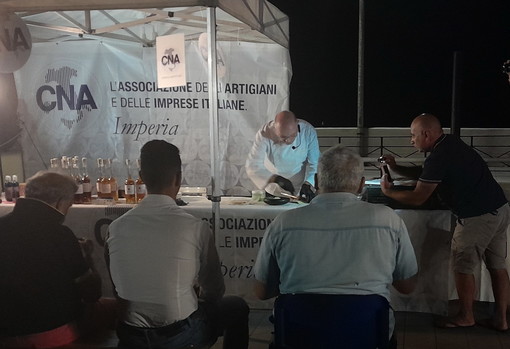 Imperia: festa di fine estate all’Infopoint L'Approdo sul molo lungo di Oneglia Imperia: festa di fine estate all’Infopoint L'Approdo sul molo lungo di Oneglia