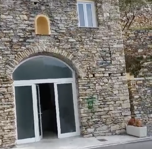 “Frantoio per passanti”, l'esperienza della frangitura proposta dall'azienda Raineri “Frantoio per passanti”, l'esperienza della frangitura proposta dall'azienda Raineri