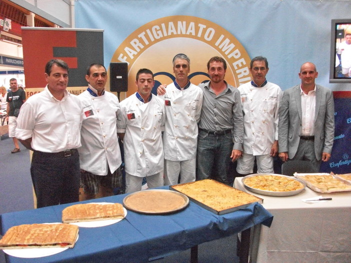 Accordo della Confartigianato: nelle baite di Mondolè Ski proposta la focaccia ligure con il Raschera Accordo della Confartigianato: nelle baite di Mondolè Ski proposta la focaccia ligure con il Raschera
