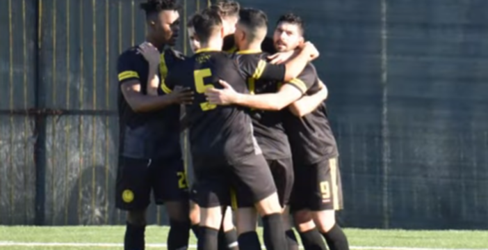 Calcio. Cervo FC-Flachi, la società giallonera smentisce un possibile arrivo dell'ex Sampdoria Calcio. Cervo FC-Flachi, la società giallonera smentisce un possibile arrivo dell'ex Sampdoria
