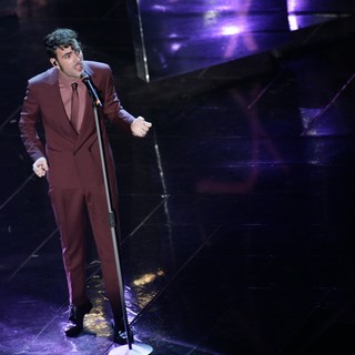 Festival 2013: Marco Mengoni con L'Essenziale trionfa a Sanremo