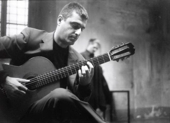 La chitarra di Fabio de Raineri al Festival Piani Musicali: domenica presso il Santuario di N.S. dell'Assunta a Piani di Imperia La chitarra di Fabio de Raineri al Festival Piani Musicali: domenica presso il Santuario di N.S. dell'Assunta a Piani di Imperia