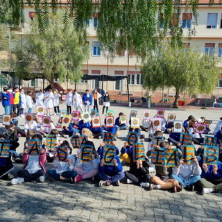 Ventimiglia: oggi alla scuola primaria di Nervia, celebrazione della festa degli alberi (foto)