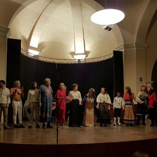 Bordighera: grande successo per "Fiabe russe, arabe da Calvino e Andersen",  trascritte da Lilia De Apollonia