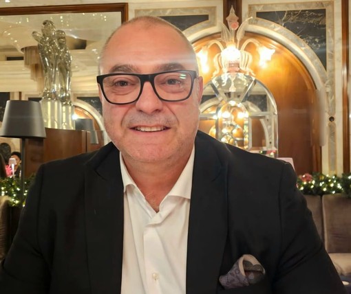 Consegna delle strenne agli ultrasettantenni, trenino di Erio, Pompieropoli e mercatino: incantevole Natale a Vallecrosia Consegna delle strenne agli ultrasettantenni, trenino di Erio, Pompieropoli e mercatino: incantevole Natale a Vallecrosia