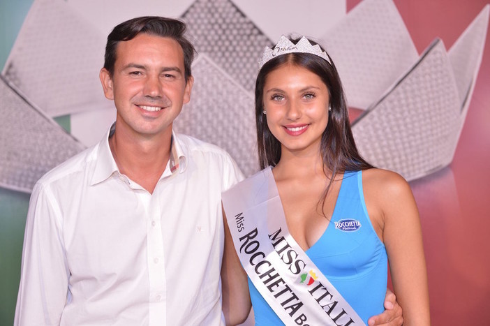 Miss Italia 2017: gli auguri dell'amministrazione comunale di Riva Ligure a Siria Vendemmiale, vincitrice del titolo Miss Rocchetta Bellezza Miss Italia 2017: gli auguri dell'amministrazione comunale di Riva Ligure a Siria Vendemmiale, vincitrice del titolo Miss Rocchetta Bellezza