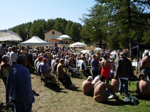 Pigna: a colle Melosa, domenica 2 settembre una festa insieme al CAI Pigna: a colle Melosa, domenica 2 settembre una festa insieme al CAI