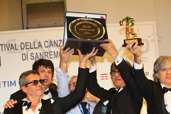 La premiazione degli Stadio, vincitori della scorsa edizione