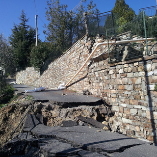 Imperia: frana di Montegrazie, primo lotto di lavori terminato. La riapertura della strada tra pochi giorni Imperia: frana di Montegrazie, primo lotto di lavori terminato. La riapertura della strada tra pochi giorni