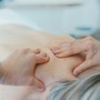 Fisioterapia a casa: un supporto per chi necessita di un percorso riabilitativo continuativo Fisioterapia a casa: un supporto per chi necessita di un percorso riabilitativo continuativo