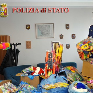 Ventimiglia: la Polizia sequestra un grosso quantitativo di merce varia a cittadini bengalesi Ventimiglia: la Polizia sequestra un grosso quantitativo di merce varia a cittadini bengalesi