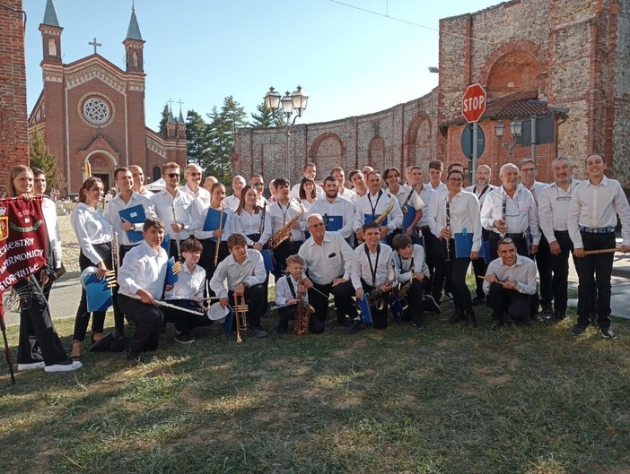 Laboratorio gratuito di musica 'Suoniamo Insieme' dell’Orchestra Filarmonica Giovanile Città di Ventimiglia Laboratorio gratuito di musica 'Suoniamo Insieme' dell’Orchestra Filarmonica Giovanile Città di Ventimiglia