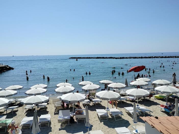Divieti di balneazione e turismo, "Imprese per Sanremo" chiede una riflessione sul futuro della città e del suo mare