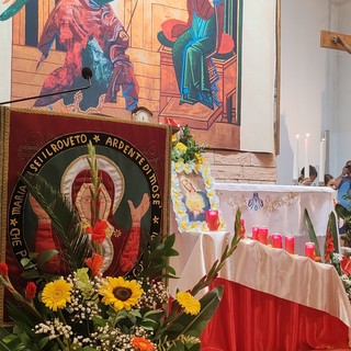 Sante messe, processione, rosario animato, concerto e pranzo comunitario: Bordighera celebra la festa patronale della Madonna dei Fiori (Foto) Sante messe, processione, rosario animato, concerto e pranzo comunitario: Bordighera celebra la festa patronale della Madonna dei Fiori (Foto)