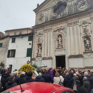 Vallecrosia in lutto, la comunità dice addio all'ex amministratore Graziano Balbis (Foto)