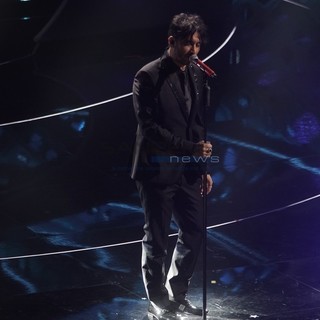 "La distanza fra me e l'universo sono i miei figli": Fabrizio Moro racconta il nuovo sé da quando è diventato padre