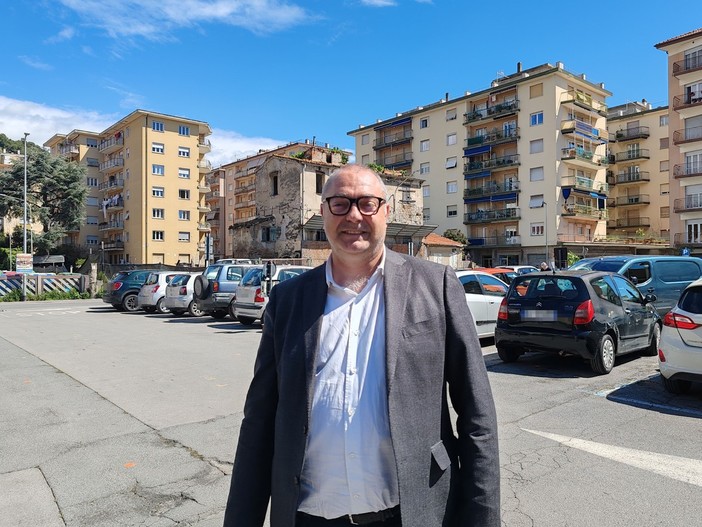 'La tua Vallecrosia', il candidato sindaco Fabio Perri: "Sono aperto e disponibile per un confronto diretto con il mio avversario" (Foto e video)