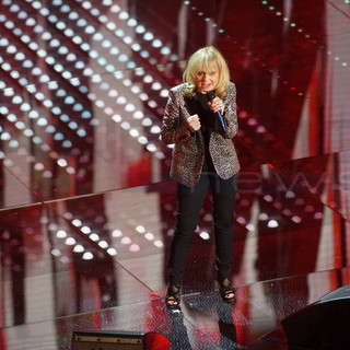 #Sanremo2017, premio alla carriera per Rita Pavone: "E' per tutti voi che mi avete sostenuta"