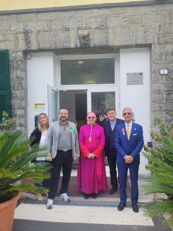 Olivetta San Michele: grandi festeggiamenti per la celebrazione del patrono Sant'Antonio durante la giornata del 13 giugno per il paese Olivetta San Michele: grandi festeggiamenti per la celebrazione del patrono Sant'Antonio durante la giornata del 13 giugno per il paese