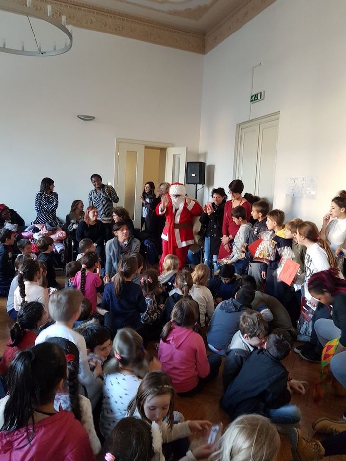 Imperia: al Cremlino la tradizionale festa di natale per i bimbi dei doposcuola comunali