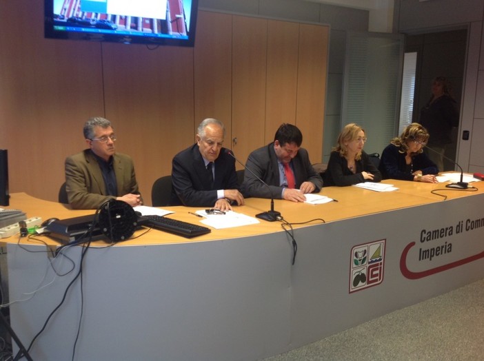 Imperia: Il Centro di Formazione Pastore parla di mediazione culturale assieme all'assessore regionale Vesco Imperia: Il Centro di Formazione Pastore parla di mediazione culturale assieme all'assessore regionale Vesco