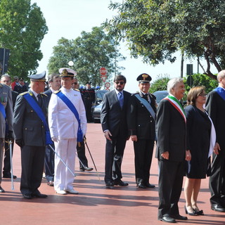 Imperia: durante la Festa della Repubblica consegnate dal Prefetto le medaglie d'onore ai deportati nei lager nazisti