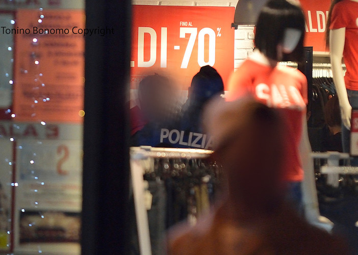 Sanremo: nonostante il Festival non si fermano i furti all'Ovs, fermati 5 giovani di cui 3 minorenni
