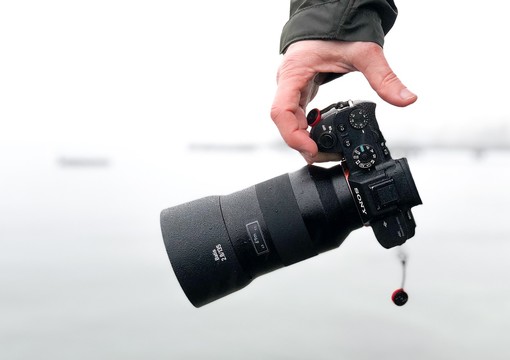 A chi affidarsi nella scelta di una mirrorless? A chi affidarsi nella scelta di una mirrorless?