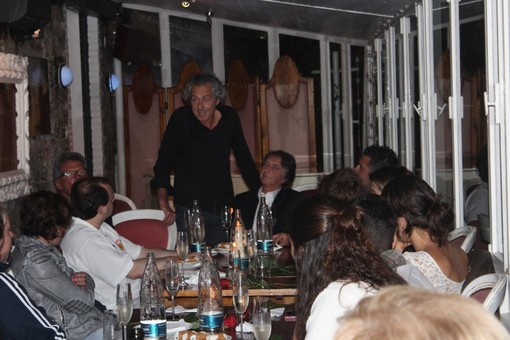 Imperia: Ieri sera alla "Lanterna Blu" l'aperitivo d'auspicio per le ragazze della "Mediterranea Imperia" Imperia: Ieri sera alla "Lanterna Blu" l'aperitivo d'auspicio per le ragazze della "Mediterranea Imperia"