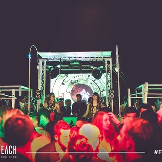 Al Koko Beach di Imperia il mese di Luglio comincia con un'altra serata all'insegna del divertimento e dell'ottima musica Al Koko Beach di Imperia il mese di Luglio comincia con un'altra serata all'insegna del divertimento e dell'ottima musica