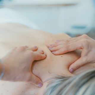 Fisioterapia a casa: un supporto per chi necessita di un percorso riabilitativo continuativo Fisioterapia a casa: un supporto per chi necessita di un percorso riabilitativo continuativo