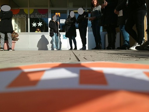 Da studente a studente: l’orientamento peer to peer proposto dal corso Geometri CAT del Fermi di Ventimiglia Da studente a studente: l’orientamento peer to peer proposto dal corso Geometri CAT del Fermi di Ventimiglia