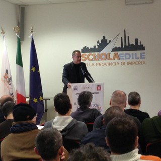 Imperia: il settore edile in ginocchio, i sindacati chiedono alla Regione Liguria interventi urgenti Imperia: il settore edile in ginocchio, i sindacati chiedono alla Regione Liguria interventi urgenti