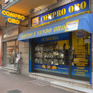 Il negozio Ferrari-Oro di Vallecrosia Il negozio Ferrari-Oro di Vallecrosia