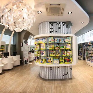 Ottobre, bellezza e benessere in rosa alla Farmacia Internazionale di Bordighera