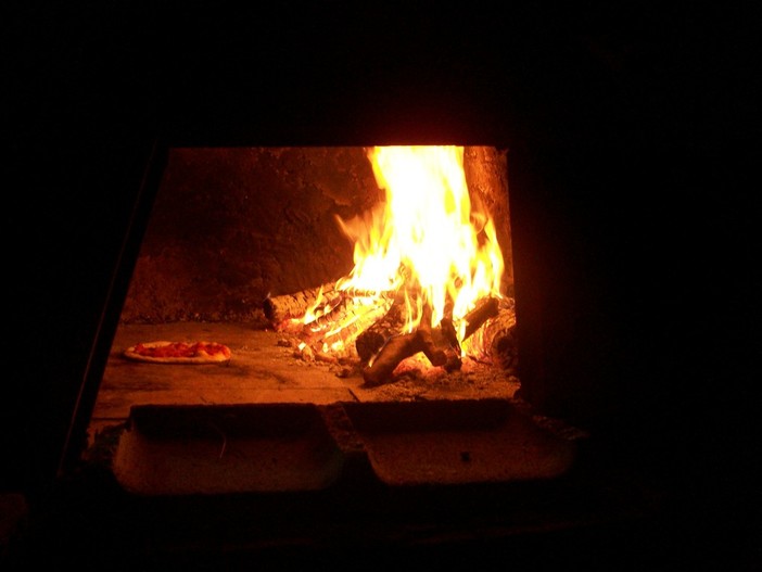 Imperia: utima pizzata dell'estate con "La Talpa e l'Orologio" prima del letargo invernale Imperia: utima pizzata dell'estate con "La Talpa e l'Orologio" prima del letargo invernale